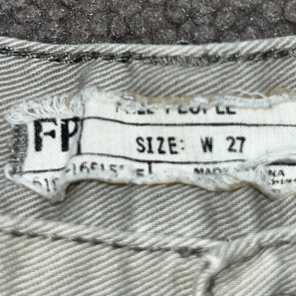 Free People Runaway Jillian Cut Off Button Fly Raw Hem Jean Shorts Size W 27 - Picture 4 of 7